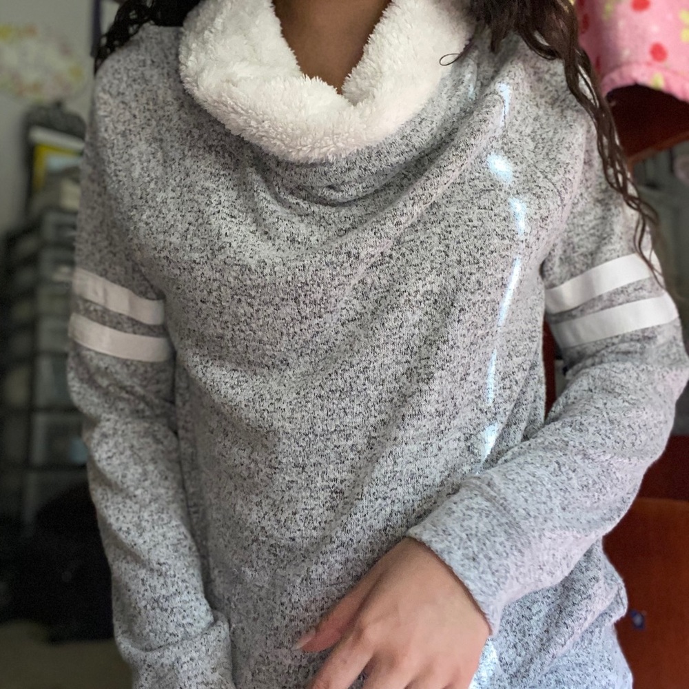 Turtle Neck Gray Fluffy Sweater